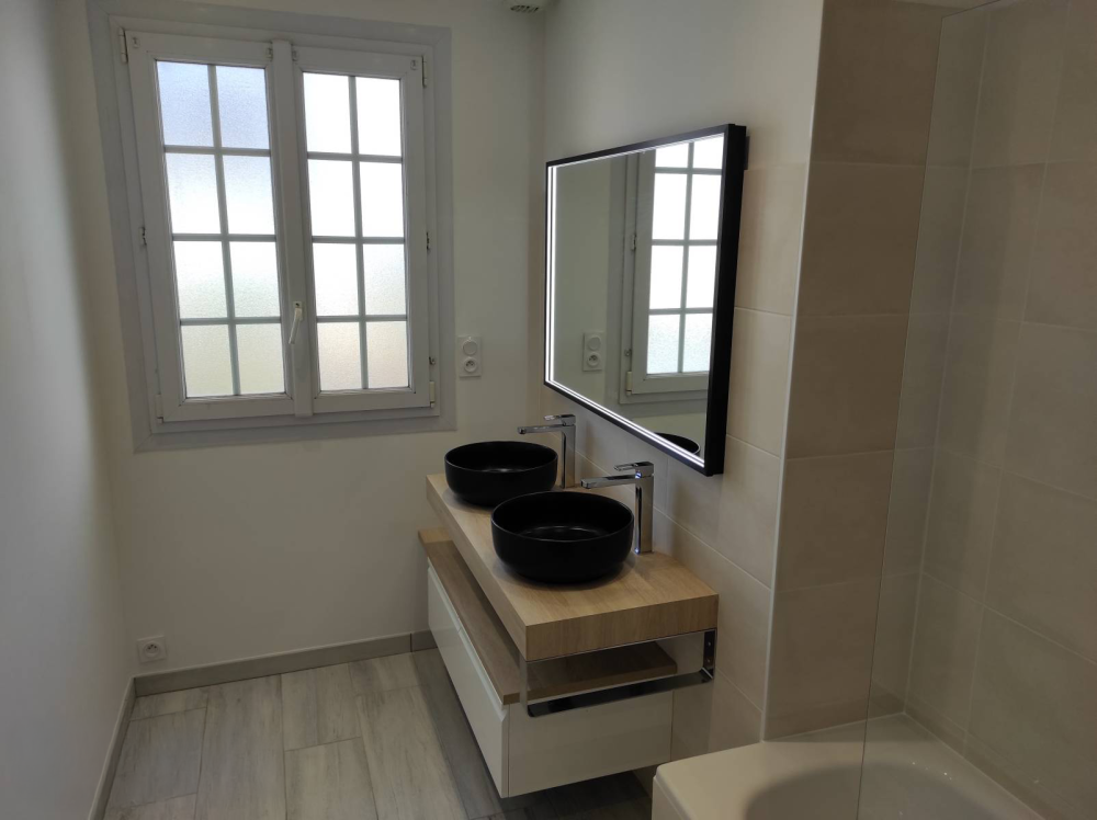 Salle de bain neuve - ELIE LE BRETON